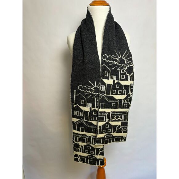 Double Knit Scarf Unisex One Size City town Print reversible Charcoal Gray Cream - Picture 4 of 5